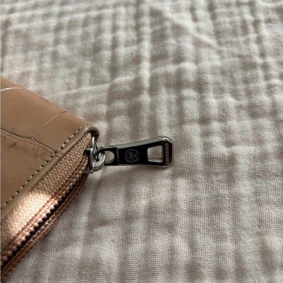 Longchamp Vintage Tan Crocodile Wallet/ Clutch - Picture 3 of 4